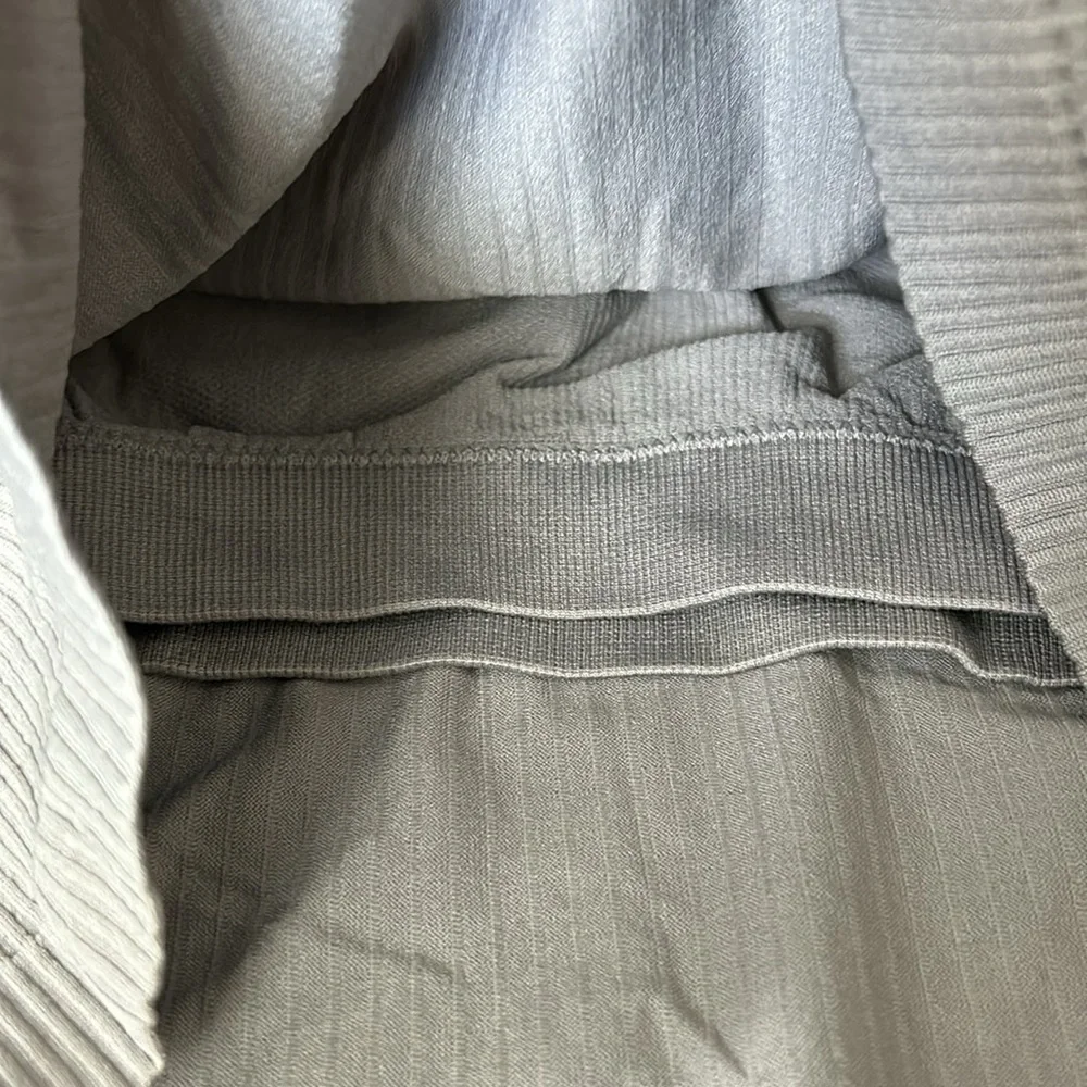 90* Degrees by Reflex Gray Workout Tank NWT Medium - Picture 4 of 4